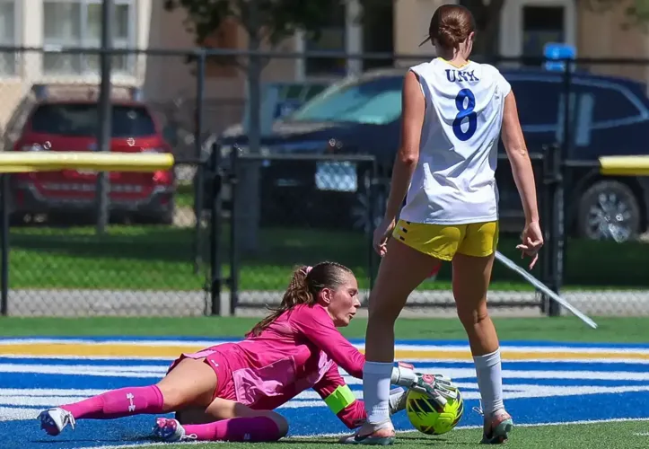 Sioux Falls Strikes Early to Get Past UNK