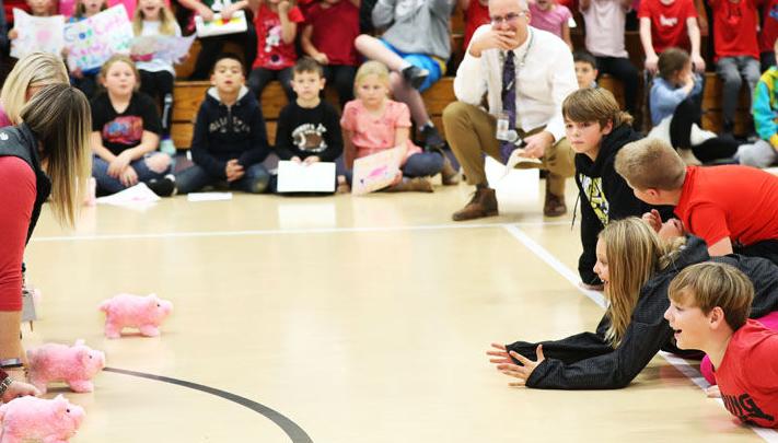 Cedar Hollow Elementary pig races