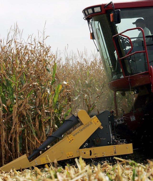 Husker Harvest Days debuts new corn planting style Local News