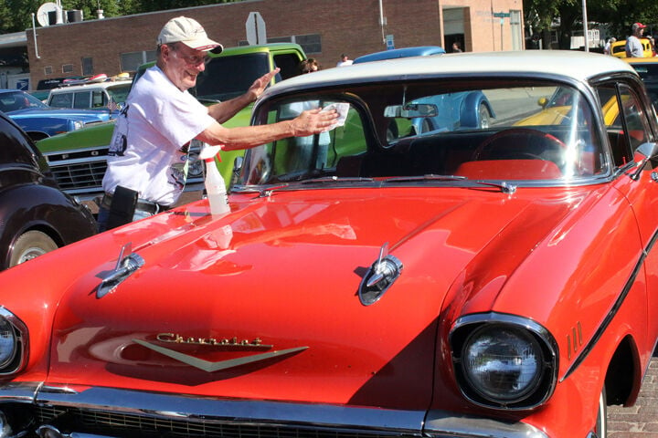 Watch Now Parade Of Classic Cars Travels Through Area For Tour Nebraska Grand Island Local News Theindependent Com