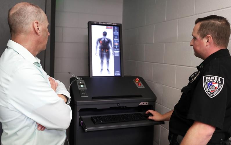 Jails get body scanners, but guards say telling drugs from anatomy