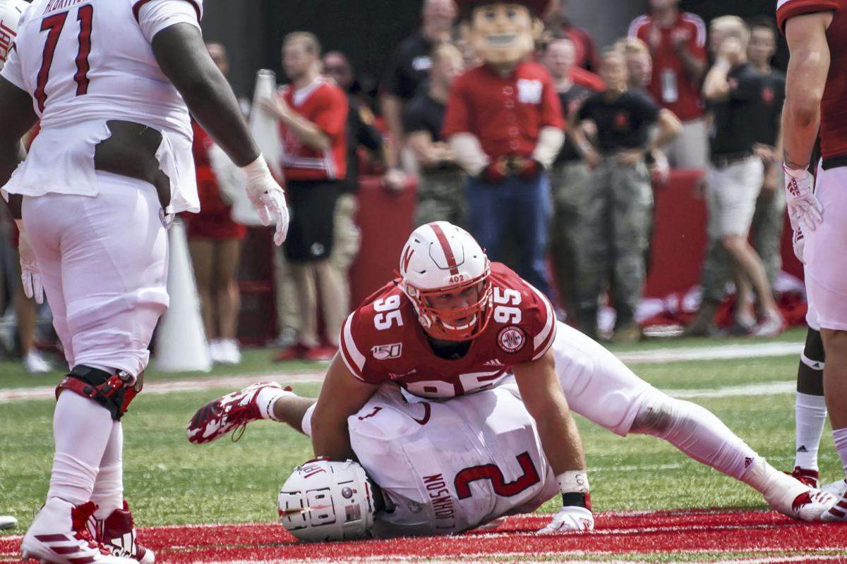 Heavily Favored Huskers Battle To Beat South Alabama