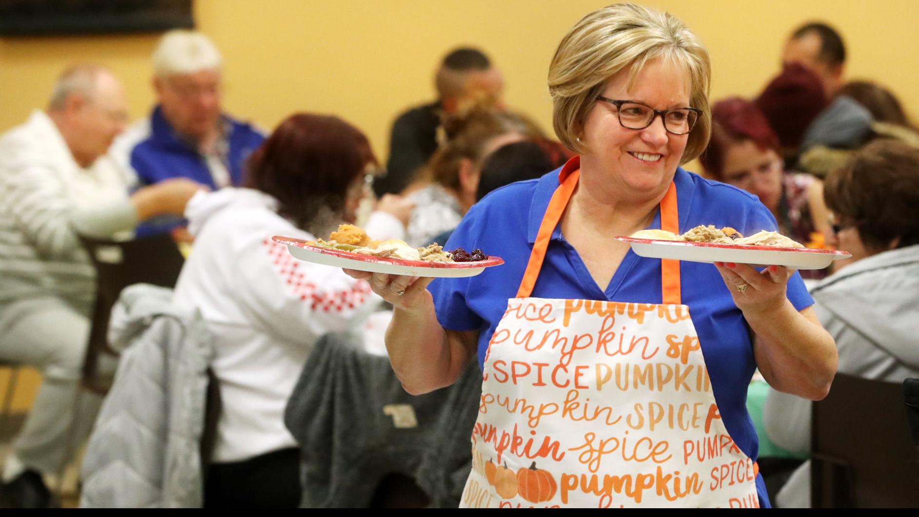 Sense Of Community Served During Salvation Army Thanksgiving Dinner Grand Island Local News Theindependent Com