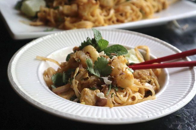 Chicken_Shrimp_Pad_Thai1