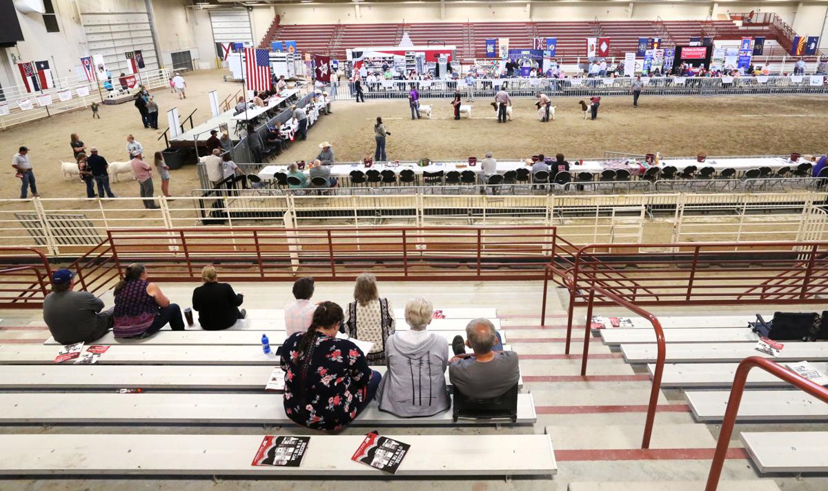 Fonner Park Welcomes Boer Goat Owners From Across The