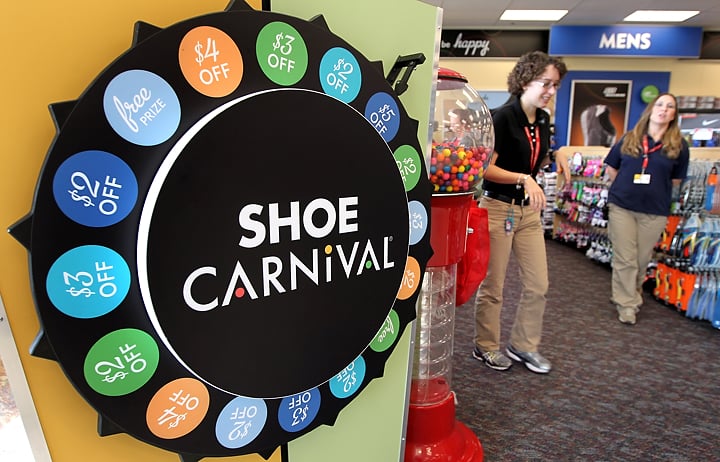 shoe carnival evansville hours
