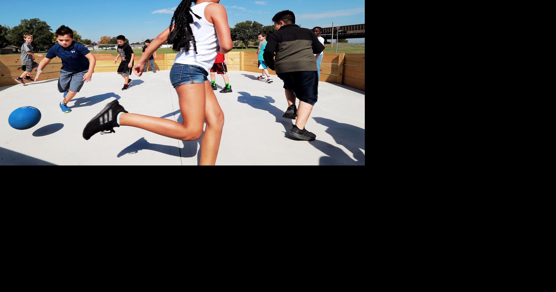 Eagle Scout builds gaga ball pit at Knickrehm Elementary as part of project