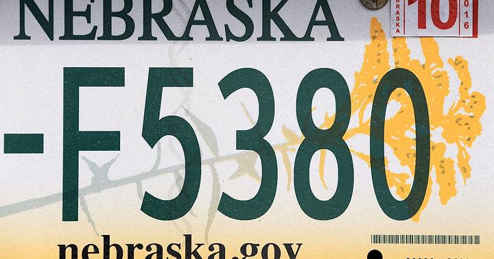 Police don't identify you from license plate bar codes Police don't identify you from license plate bar codes
