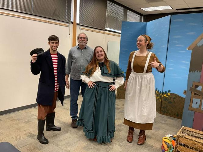 Children’s Traveling Theatre Troupe