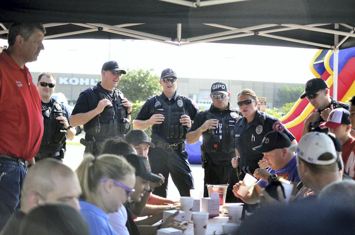 G I Police Savor Victory Tasty Ribs Local News