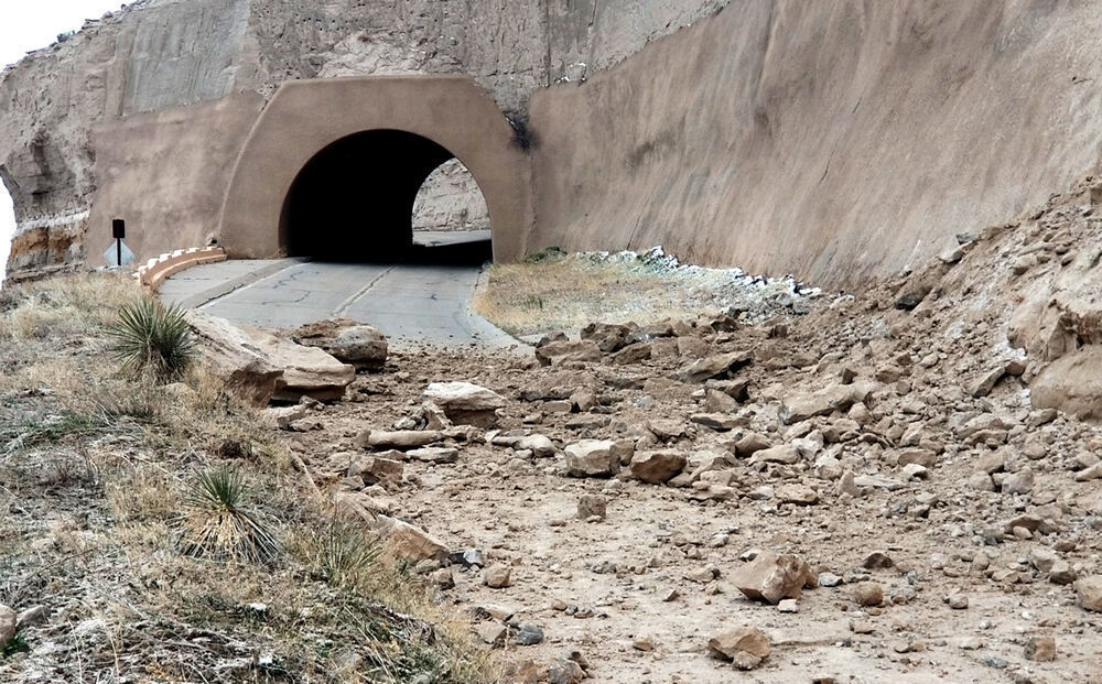 Two rockslides close areas of Scotts Bluff National Monument