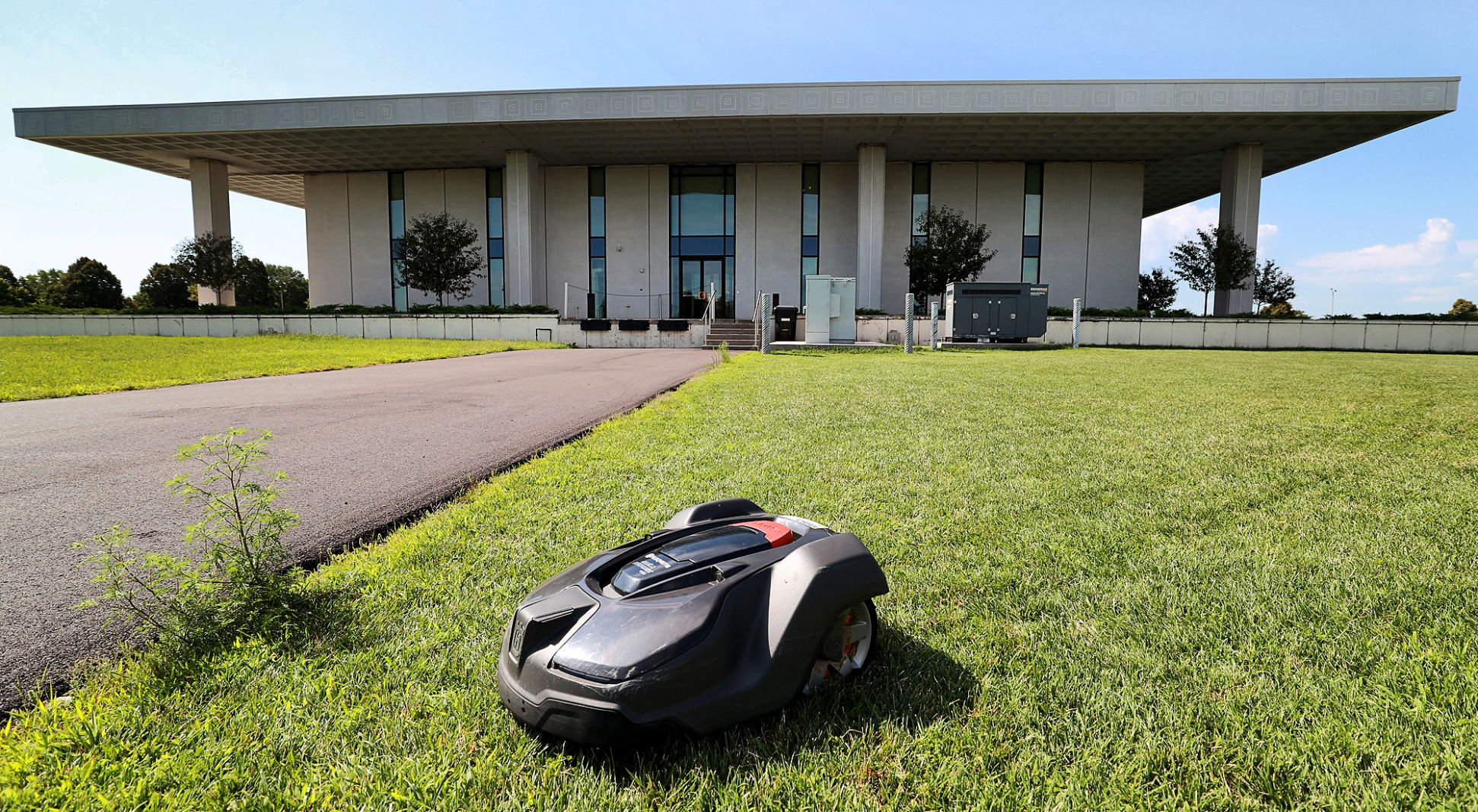 automatic lawn mower