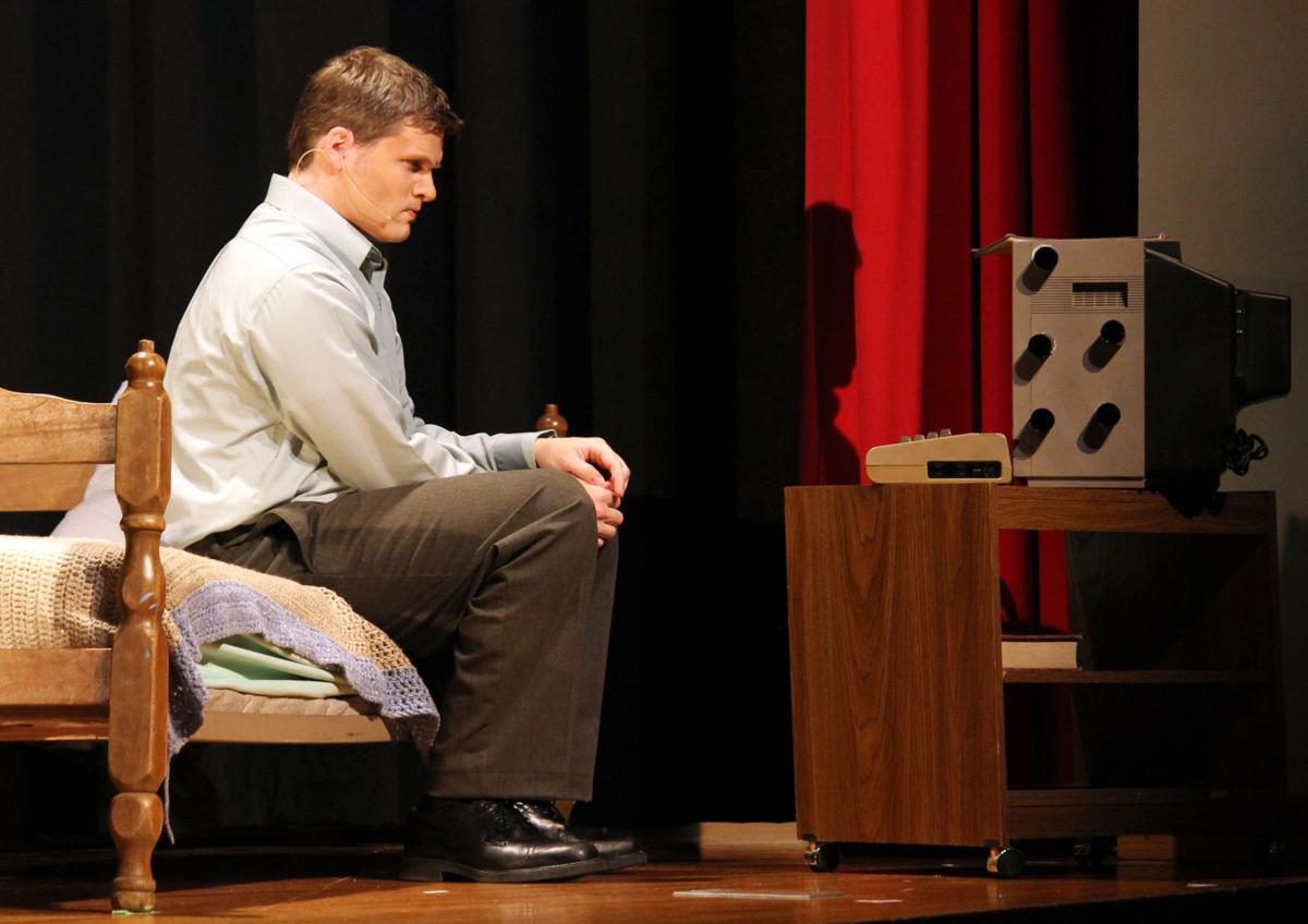 Grand Island Little Theatre opens 201617 season with ‘Flowers for