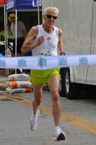 Lynn Rathjen, Nebraska octogenarian, sets national record