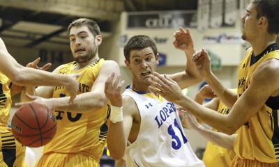 Lopers Knock Off Wayne State College Theindependent Com