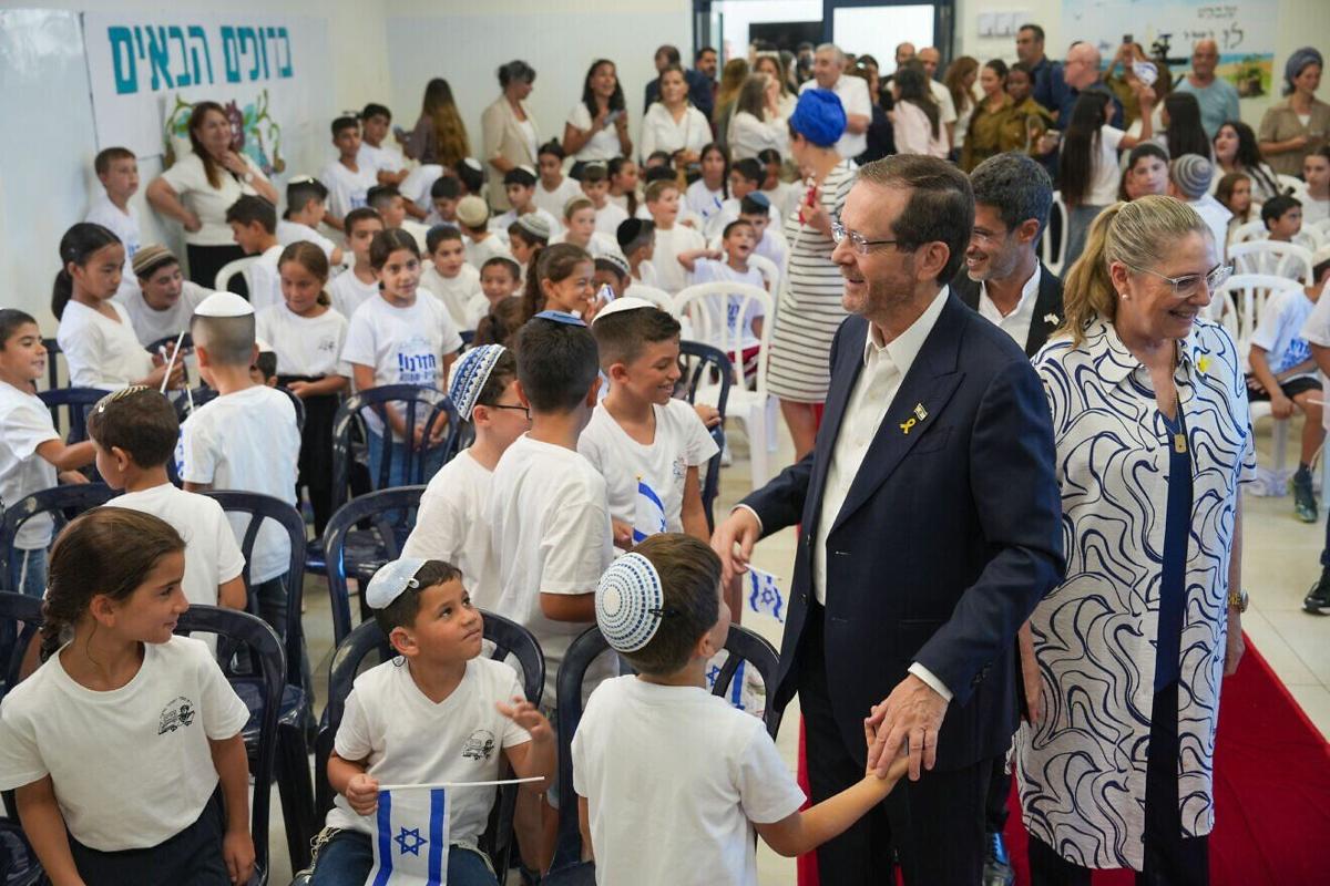 2 5 Million Children Head Back to School as Israel Opens Academic Year