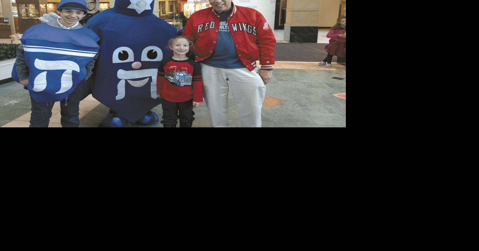 The Shul Hosts Chanukah Celebration at Somerset Mall Community