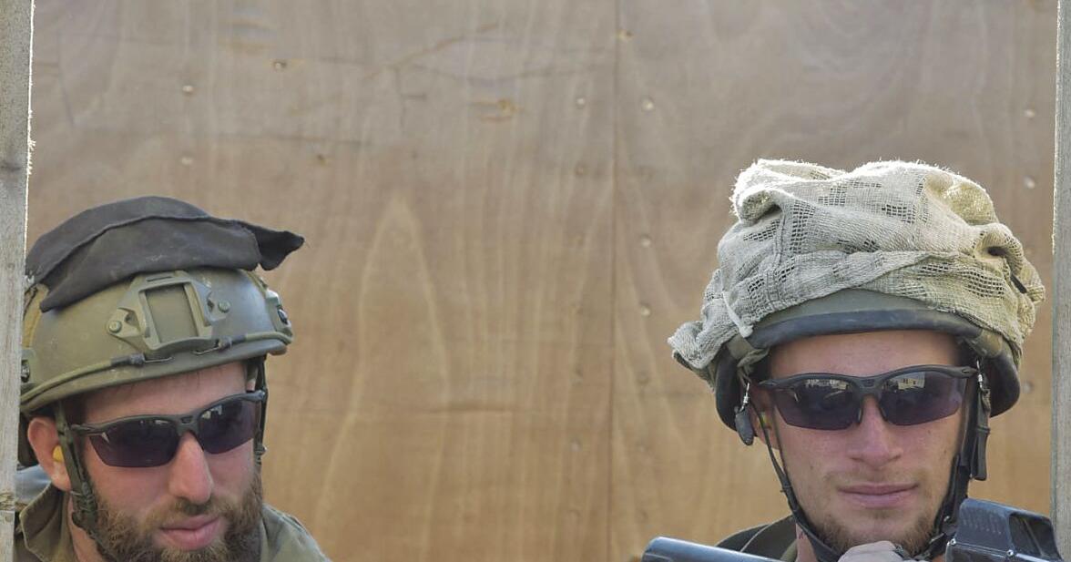 Oak Park Ophthalmologist Seeks to Equip IDF Soldiers with Protective ...