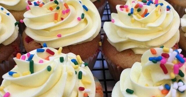 Grammy Pammy’s Funfetti Cupcakes