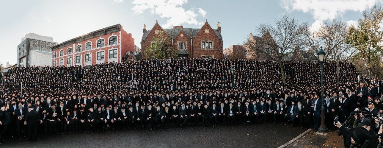 Mlk Rabbis Colorized Michigan Chabad Rabbis Unite With 6,500 Peers in Brooklyn | Culture ...