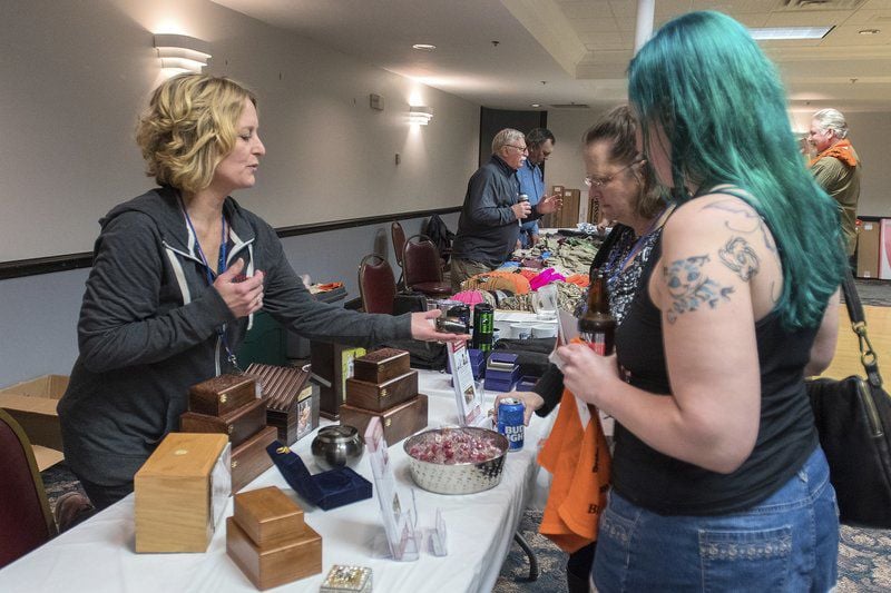 RISING FROM THE ASHES Mankato woman starts pet cremation business ...