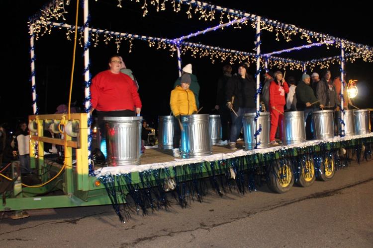 Honaker kicks off holiday season with annual parade News