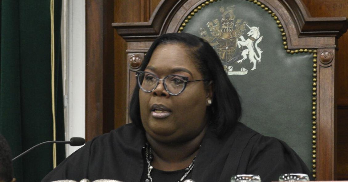 Speaker Calls for politicians to \rReport "Politician-1" allegations to police, not Parliament