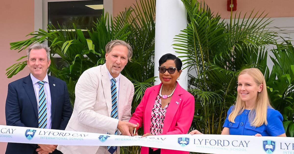 LCIS opens new performing arts center