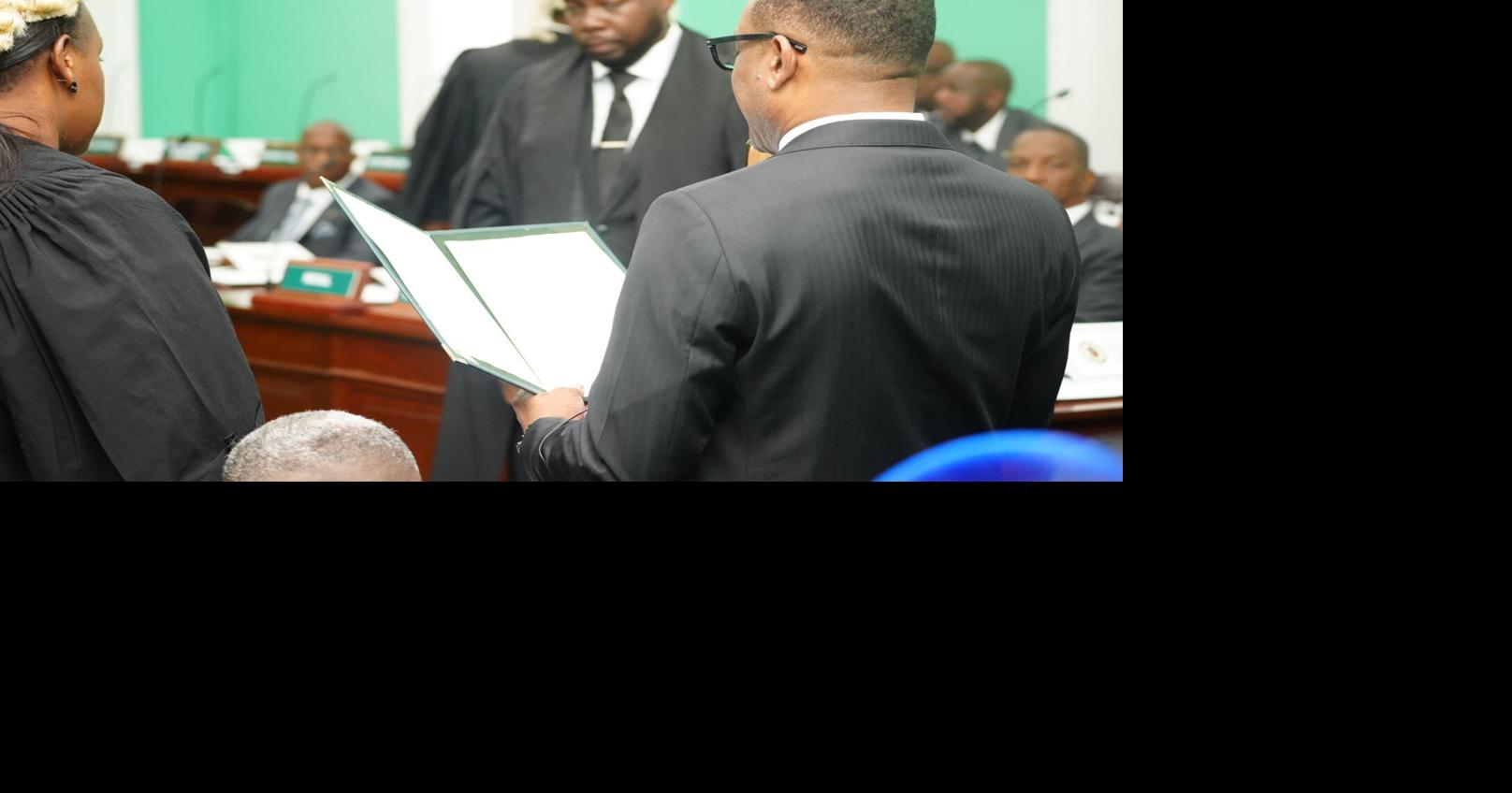 Kingsley Smith heckled as he takes oath of office