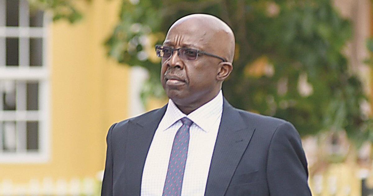 Gibson to run for PLP chairman