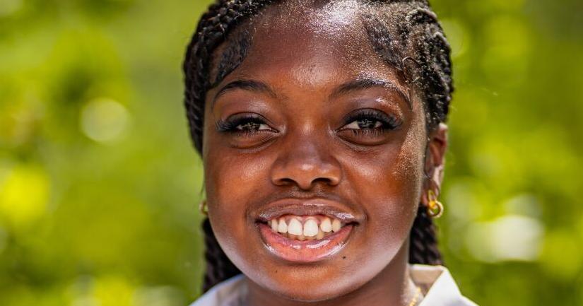CIBC Caribbean unterstützt Junior Achiever mit einem Stipendium in Höhe ...