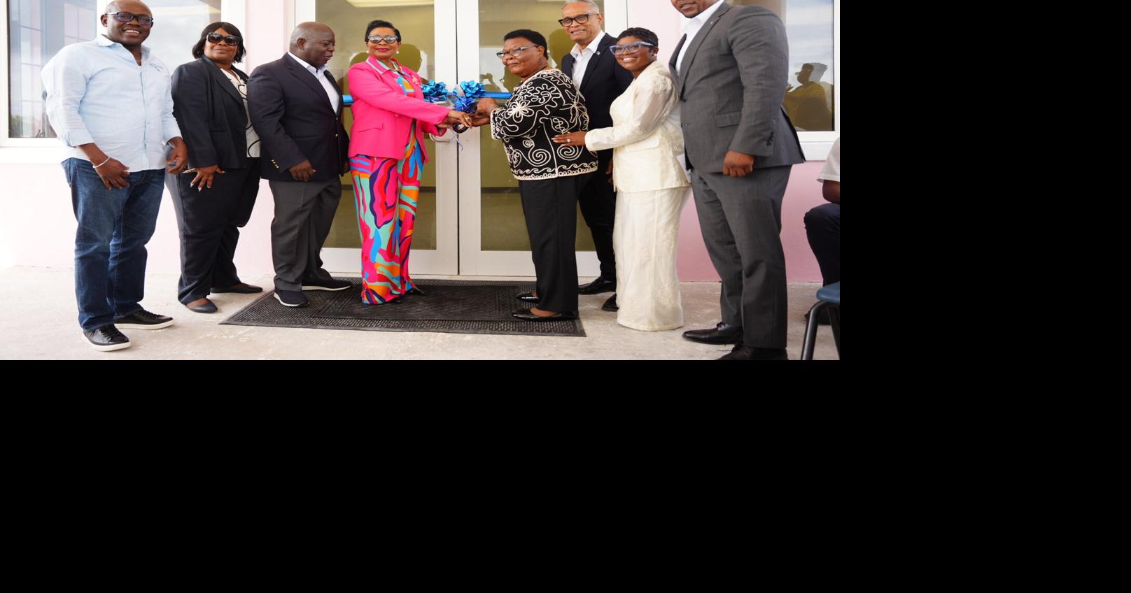 Govt signs contract for Rum Cay terminal and unveils new clinics
