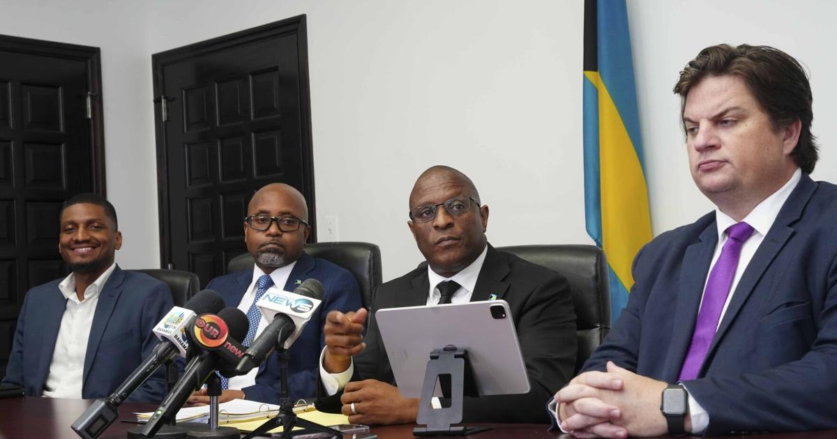 Pintard hits at govt's plans for new hospitals