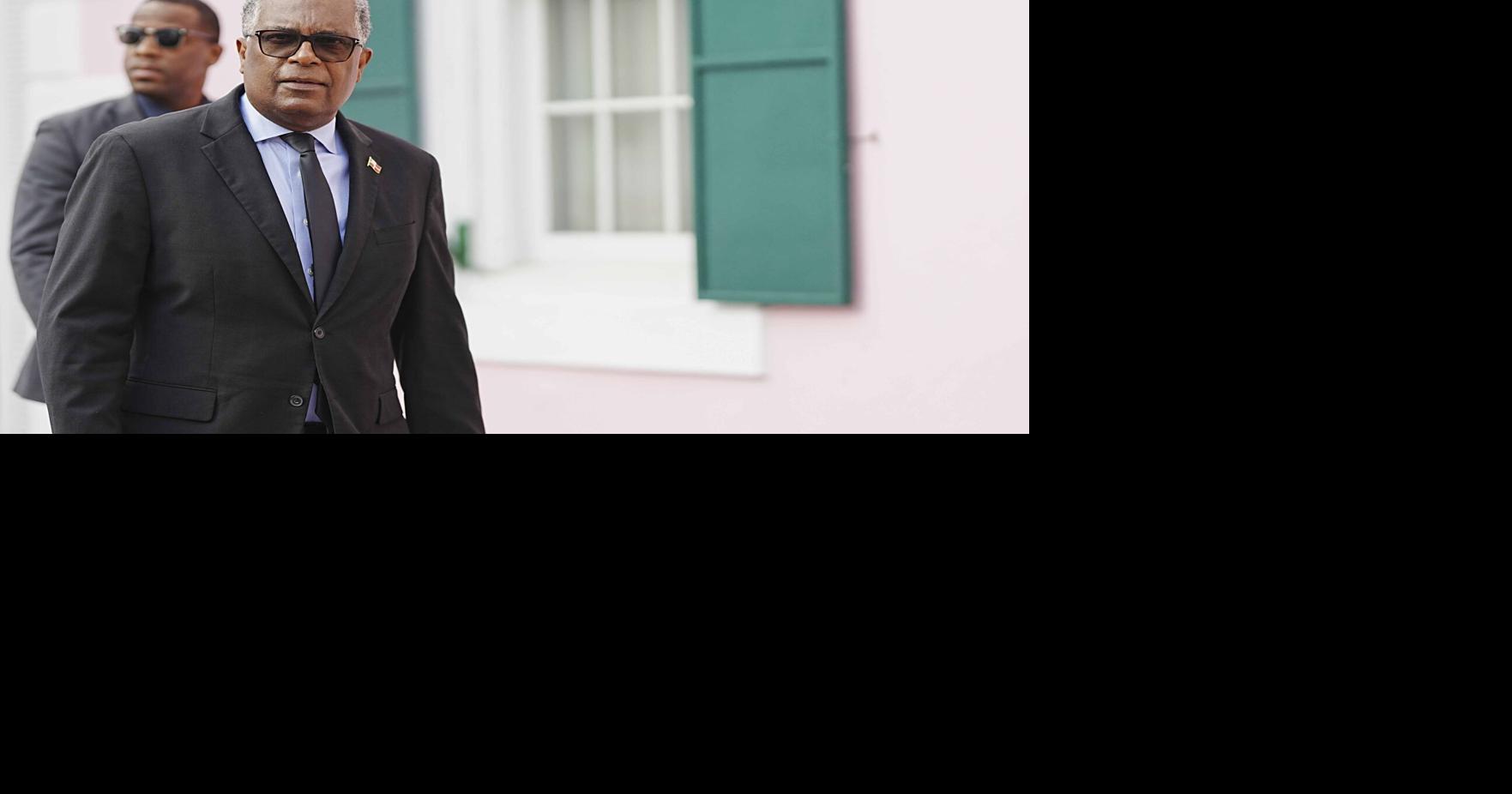 Mitchell sagt, die FNM würde im Falle eines Wahlsiegs Beamte entlassen; ...