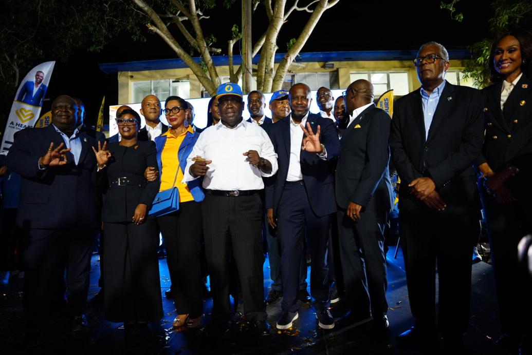 PM tells unions stay away from politics | News | thenassauguardian.com