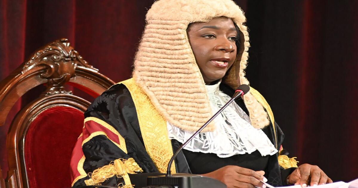 Senate president urges Bahamians to register