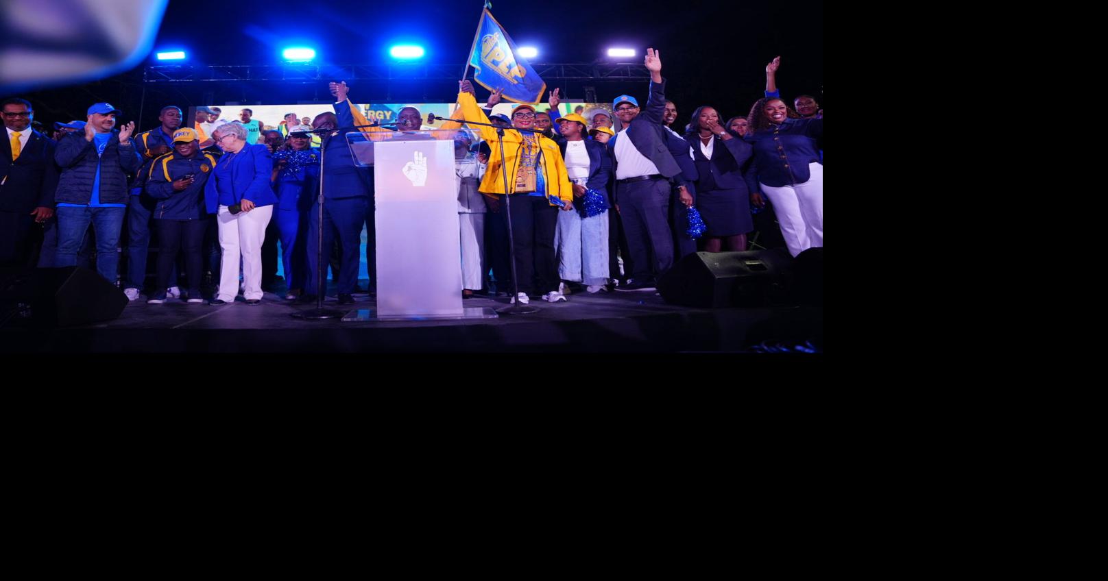 Davis says country can't return to 'confusion'