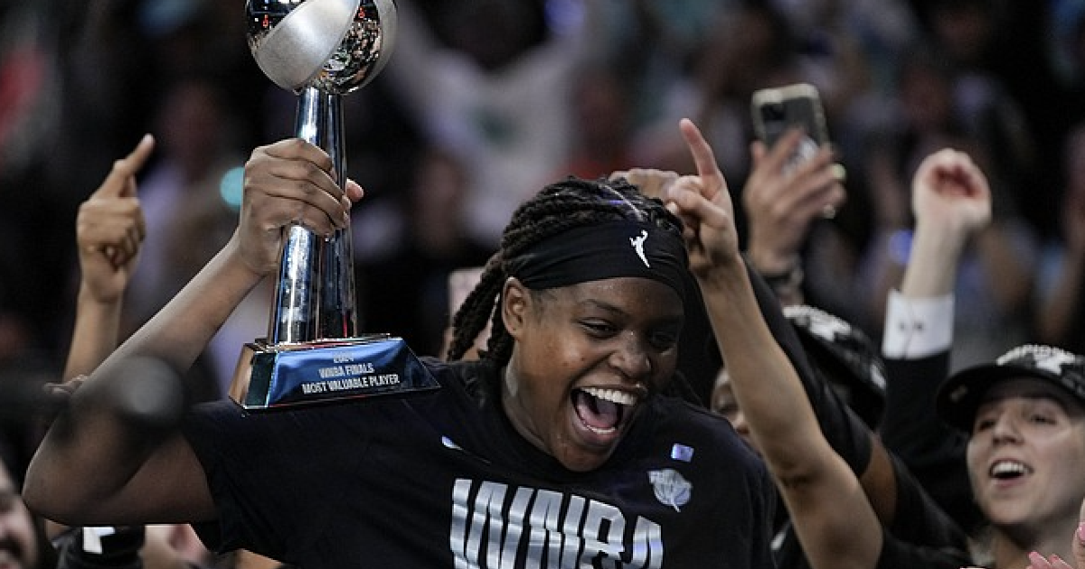The Nasssau Guardian's Senior Female Athlete of the Year