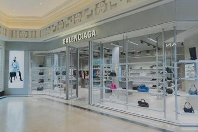 Atlantis Paradise Island celebrates third anniversary of the BALENCIAGA