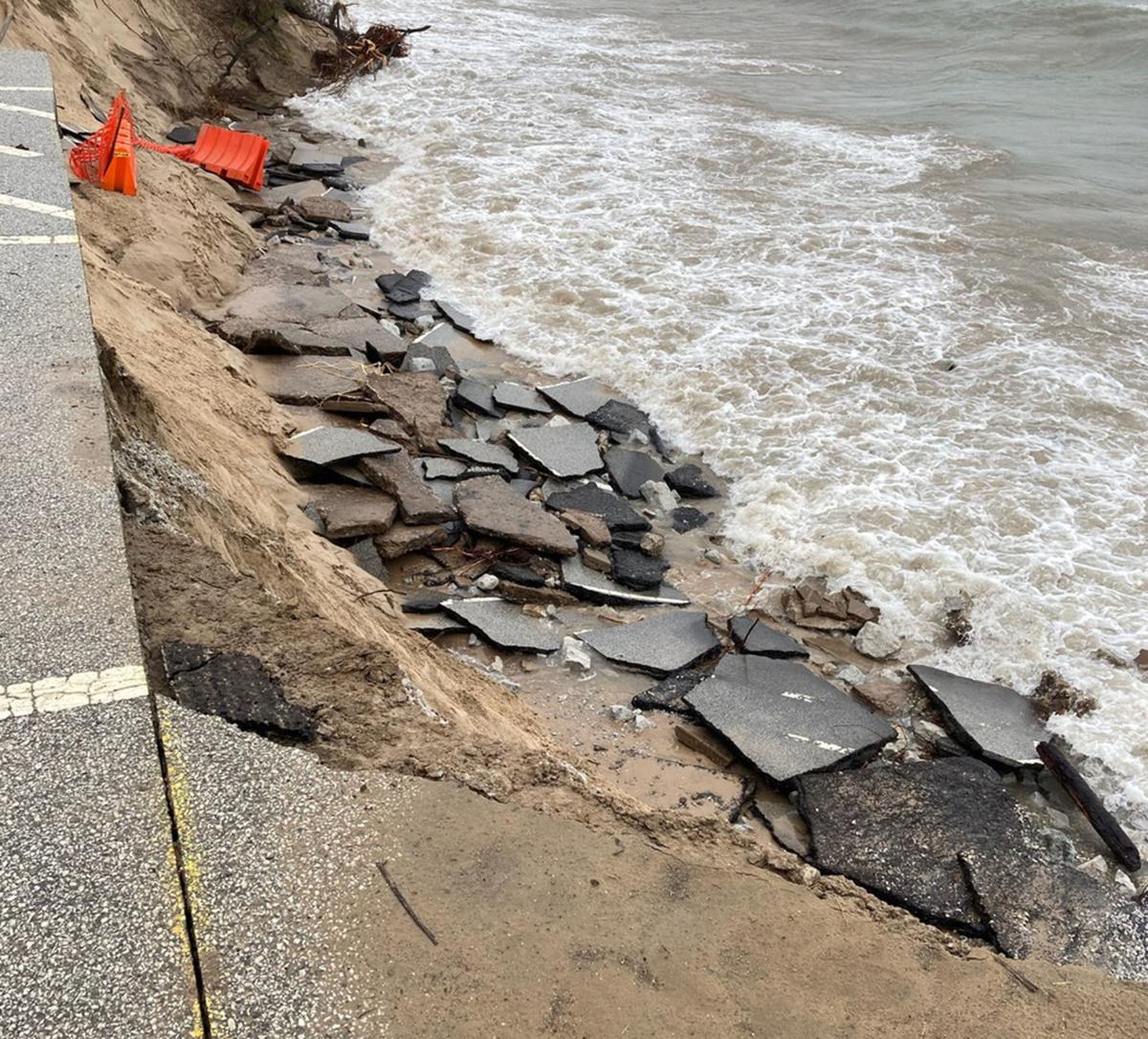 Disaster 'happening today' in Beverly Shores as portion of Lake Front