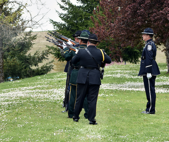 Photos Honored Ceremony Pays Tribute To Fallen Law Enforcement