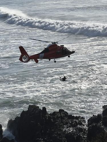 Ocean Rescue: 3 Surfers get lift to safety | News | thenewsguard.com