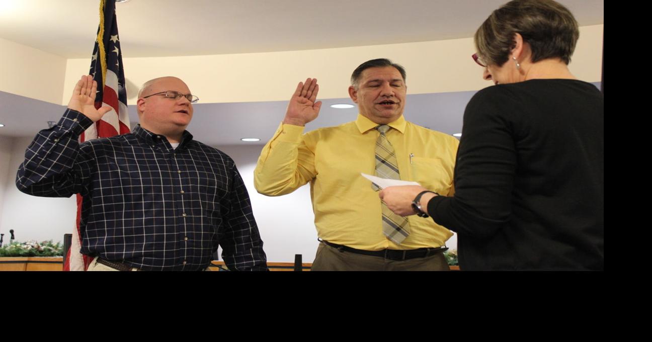 TAKING THE OATH: New police officers sworn in | News | thenewsguard.com