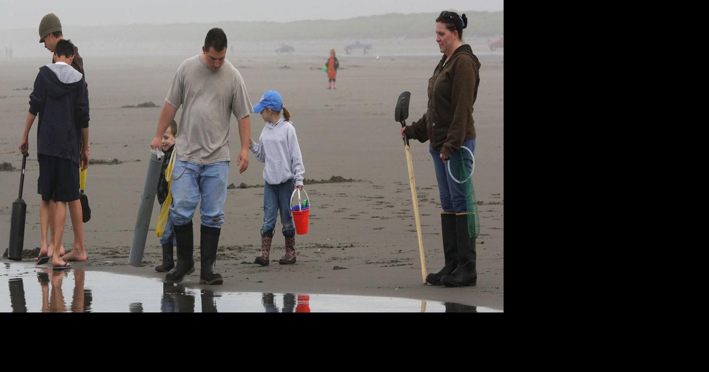 Razor clamming open along most of Oregon Coast, remains closed to nonresidents News