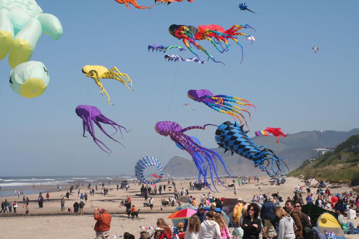 VIDEO World's largest kite in Lincoln City News
