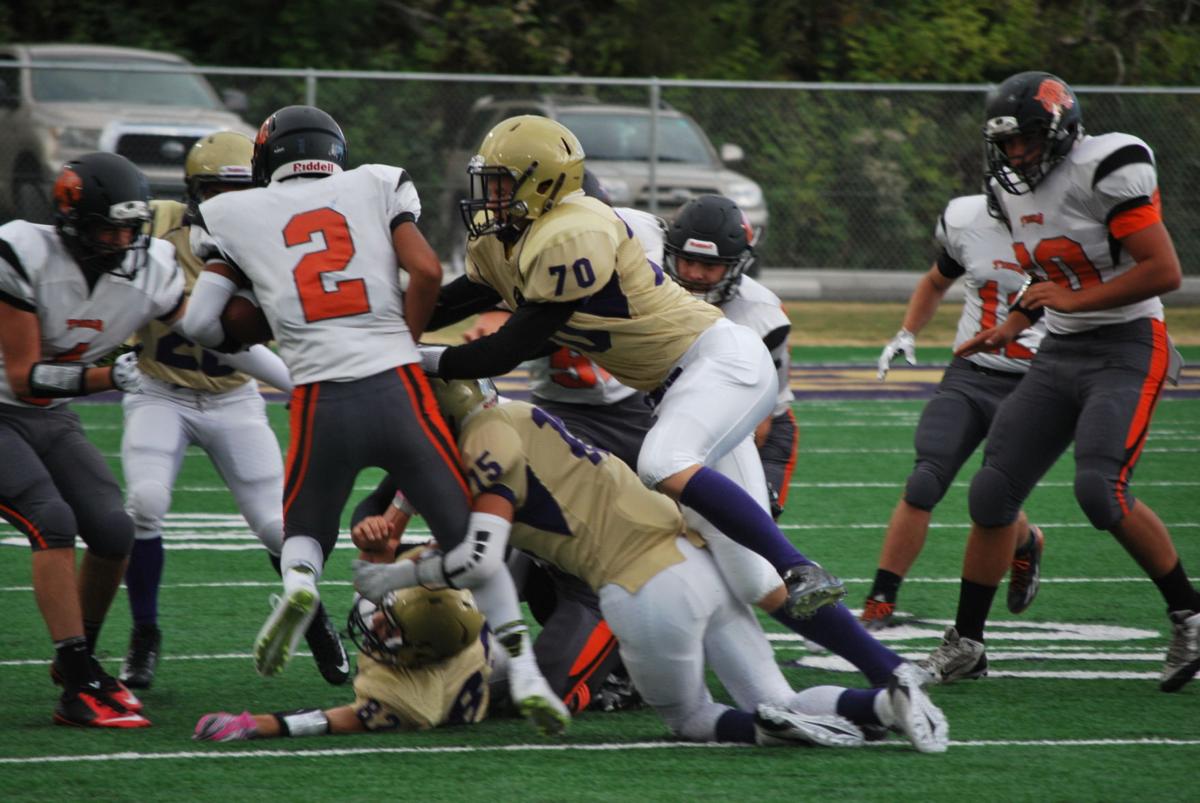 Video Football Taft Varsity Adjusts Looks For First Season