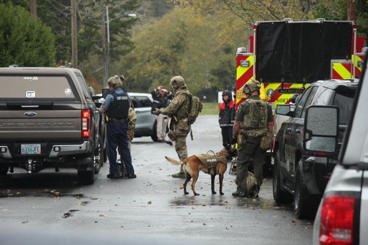 Photos / Update Standoff in South Lincoln City News