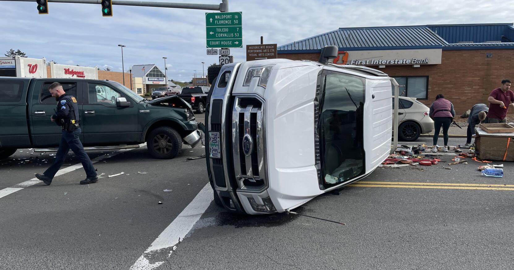 Rollover traffic crash in Newport - Vimarsana News
