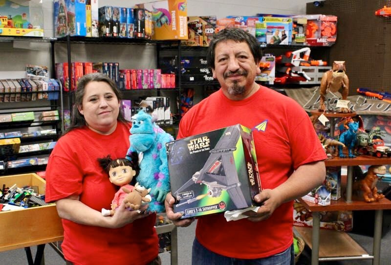 Let s Play Again toy store opens in Gresham News