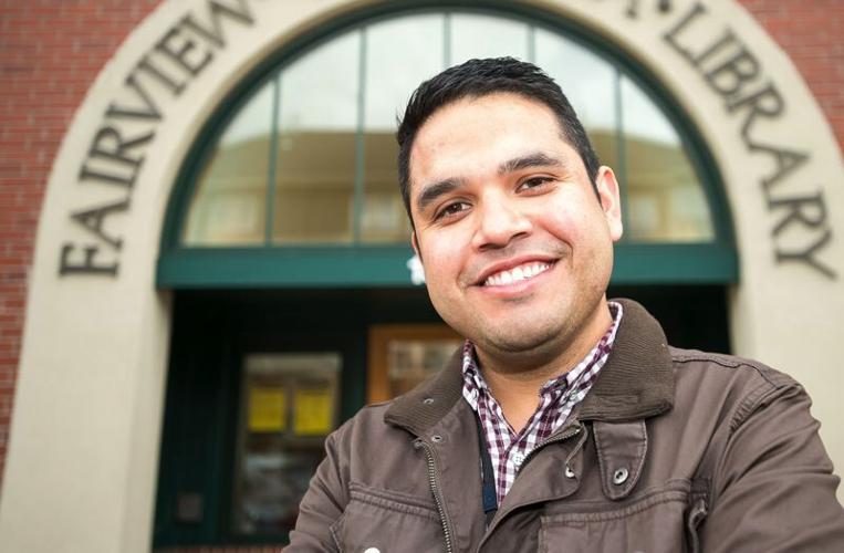 Library tech guru Carlos Galeana provides one-on-one guidance